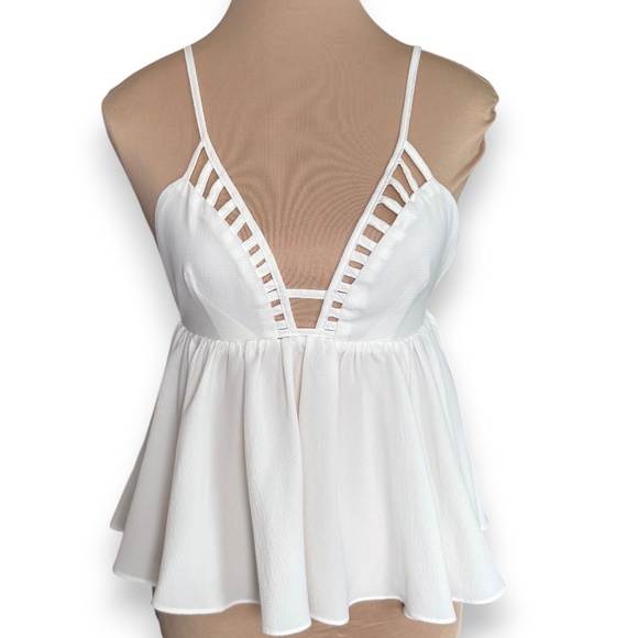 L'Atiste By Amy Tops - L’ATISTE BY AMY White Deep V Strappy Back Peplum Tank Top S